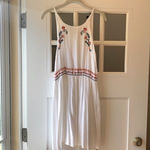 Lulu’s embroidered summer dress
